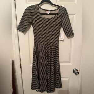 LuLaRoe XS‎ Black and Gold Zigzag Midi Dress